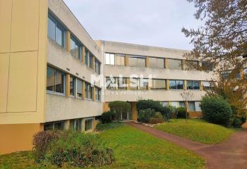 Location bureaux - Proche gare, bus et autoroute A6  à Tassin-la-Demi-Lune - 69160