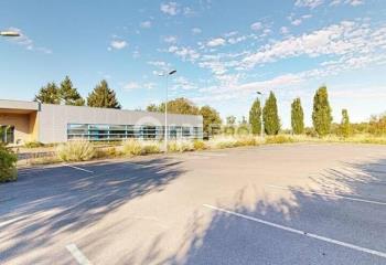 Bureaux à louer à - Zone d'activités proche A26  à Tergnier - 02700