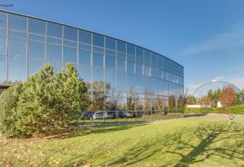 Location bureaux - Parc de La Plaine, proche rocade Est et bus  à Toulouse - 31000