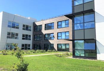 Location bureaux - Parc de BASSO-CAMBO, proche rocade Arc-en-Ciel et bus  à Toulouse - 31000