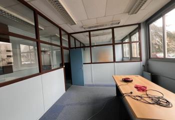 Location bureaux Nord - Proche tramway et autoroutes  à Tours - 37000