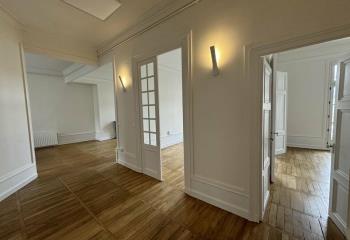 Location bureaux hyper centre - Proche A10, rocade et transports  à Tours - 37000