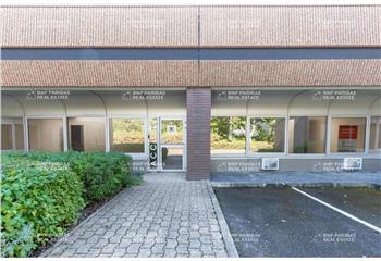 Location bureaux - Zone Pissaloup, accès livraison  à Trappes - 78190