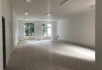 Location bureaux - Proche gare, tramway et bus  à Valenciennes - 59300