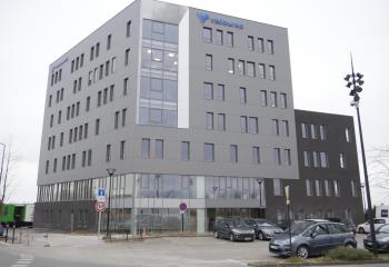 Bureaux à louer proche de l'A2 et au pied du tram de  à Valenciennes - 59300