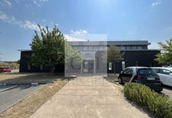 Location bureaux - Proche Aéroport St Exupéry  à Vaulx-Milieu - 38090