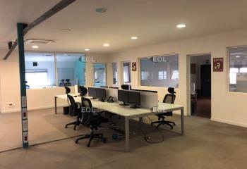Location bureaux - Proche A51, gare TGV et aéroport  à Venelles - 13770