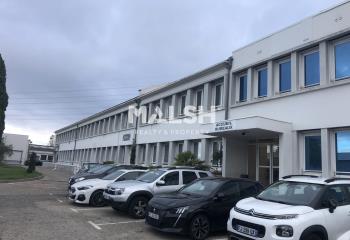 Location bureaux - Proche périphérique, A7, A43 et Tram T4  à Vénissieux - 69200