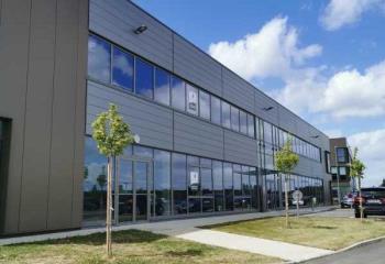 Location bureaux - Proche rocade et gare TGV  à Vern-sur-Seiche - 35770