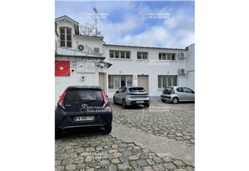Bureaux à louer 25 rue Chantiers  à Versailles - 78000