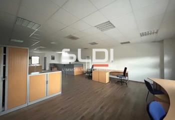 Location de bureau proche de la zone commerciale