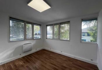 Location bureau - Métro Les Prés  à Villeneuve-d'Ascq - 59491