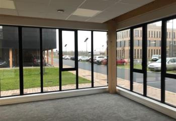 Location bureaux - Proche Lille, 24 places de parking  à Villeneuve-d'Ascq - 59491