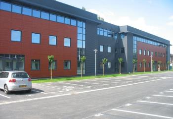 Bureaux à louer face au Parc de la Haute Borne de Villeneuve d'Ascq  à Villeneuve-d'Ascq - 59491