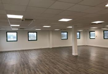 Location bureaux - Proche N20 et Gare
