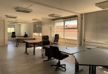 Location bureaux - Proche autoroute A7 et zone d'activités