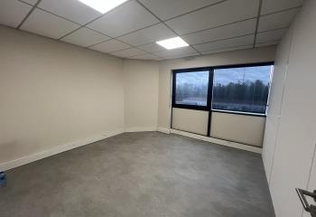 Location bureaux - Proche autoroute A86 et RER Les Ardoines  à Vitry-sur-Seine - 94400