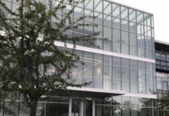 Location bureau Voisins-le-Bretonneux (78960) - 840 m²