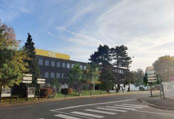 Location bureaux - Proche métro et rocade Nord-Ouest  à Wasquehal - 59290