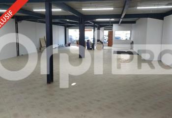 Location local commercial  Les Abymes (97139) - 200 m²  à  Les Abymes - 97139