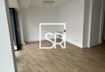 Local commercial à louer - Proche A719  à Bellerive-sur-Allier - 03700