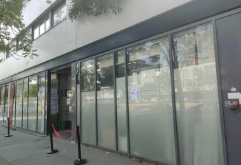 Local commercial à louer Bastide - Proche tram A  à Bordeaux - 33000
