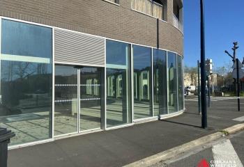 Local commercial neuf à louer - Quartier Saint-Louis  à Bordeaux - 33000