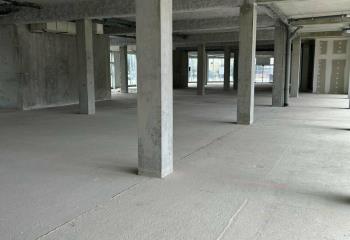 Local commercial à louer - Place Ravezies  à Bordeaux - 33000