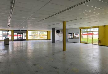 Local commercial à louer - Secteur Croix Blanche  à Bourg-en-Bresse - 01000