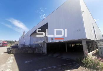 Local commercial à louer - Proche centre-ville  à Bourgoin-Jallieu - 38300
