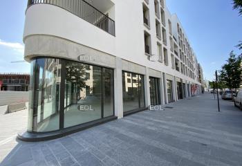 Local commercial à louer - Tram T10 La Vallée