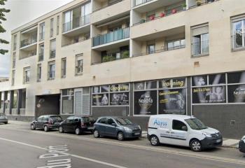 Local commercial à louer - Quartier de la Mairie  à Chatou - 78400