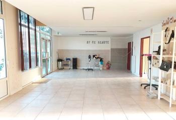 Location local commercial Élancourt (78990) - 110 m²  à Élancourt - 78990