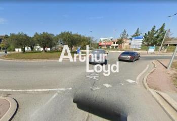 Location local commercial Fréjus (83600) - 1700 m²  à Fréjus - 83600