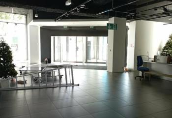 Location local commercial Grenoble (38000) - 1772 m²  à Grenoble - 38000