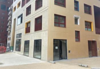 Location local commercial Ivry-sur-Seine (94200) - 166 m²  à Ivry-sur-Seine - 94200