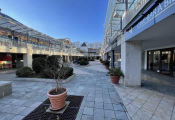 Location local commercial La Celle-Saint-Cloud (78170) - 350 m²  à La Celle-Saint-Cloud - 78170