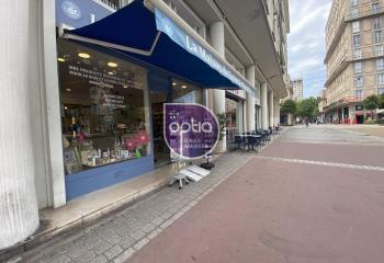 Local commercial à louer - Place commerçante