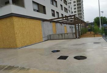 Location local commercial Le Pont-de-Claix (38800) - 235 m²  au Pont-de-Claix - 38800