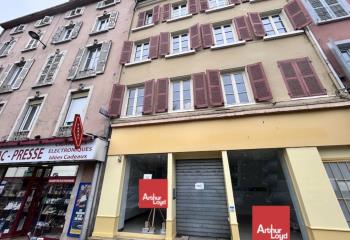 Local commercial à louer centre-ville - Place de la Barre  à Mâcon - 71000
