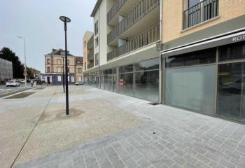 Location local commercial Magenta (51530) - 171 m²  à Magenta - 51530