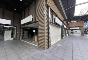 Location local commercial - Centre commercial Grand V  à Marseille 11 - 13011