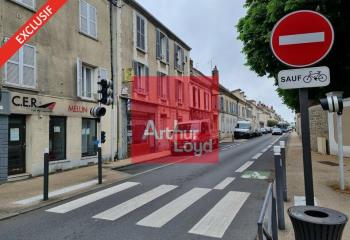 Location local commercial - Quartier Préfecture  à Melun - 77000