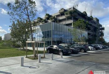 Local commercial neuf à louer ou vendre Aéroport  à Mérignac - 33700