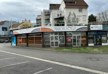 Location local commercial Montceau-les-Mines (71300) - 100 m²