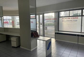 Location local commercial Mulhouse (68100) - 240 m²  à Mulhouse - 68100
