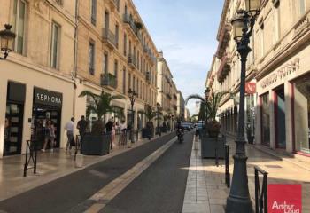 Local commercial à louer centre-ville - Rue Crémieux  à Nîmes - 30000