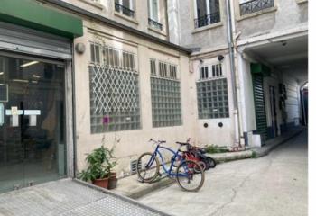 Location local commercial Paris 10 (75010) - 272 m²  à Paris 10 - 75010