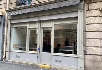 Location local commercial Paris 12 (75012) - 116 m²  à Paris 12 - 75012