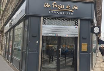 Local commercial à louer - Angle de rues